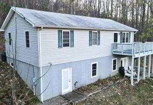 Amherst: Mountain Top Home