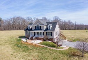 Amherst: Spacious Home in Gorgeous Setting